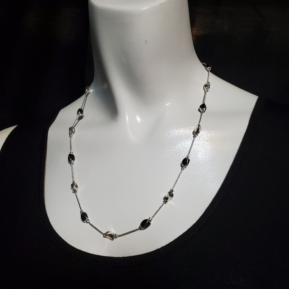 Worthington Silver Tone & Black Necklace